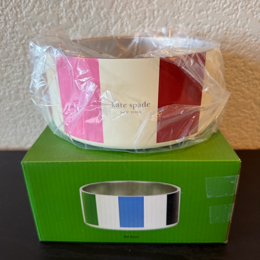 Kate Spade M/L  Adventure Stripe Pet Bowl - Picture 4 of 13
